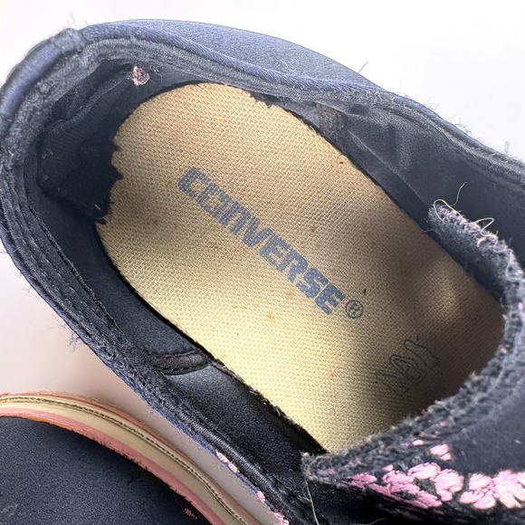 VTG Y2K Converse Black Satin Sneakers Sz M9 W11 Pink Cherry Blossom Embroidery - Picture 7 of 15